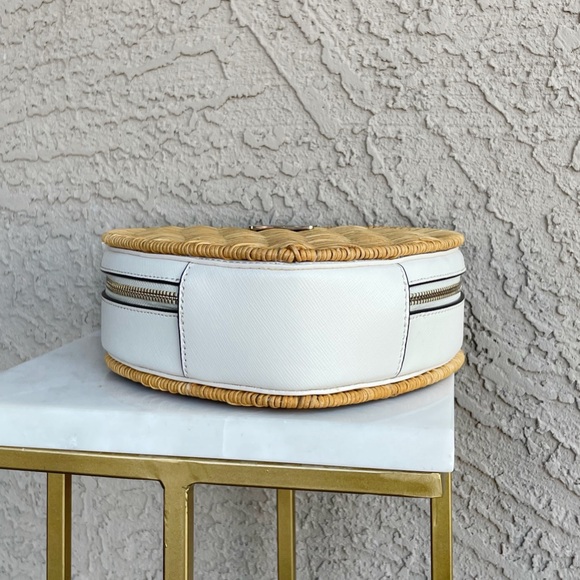 KATE SPADE Tan Wicker White Leather Heart Shaped Love Shack Woven Crossbody Bag - Picture 12 of 17